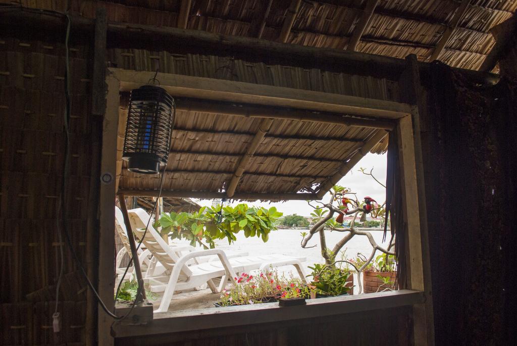 New Phiman Riverview Guesthouse Bangkok Exterior photo